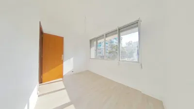 Flat in La Gavarra photo 9