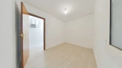 Flat in La Gavarra photo 11