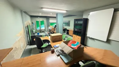 Local comercial en venta en Calle de Andalucía, 13 - Więcej