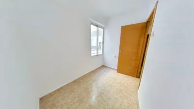 Flat in Les Tendetes photo 9