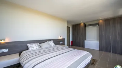 Chalet on Carrer d'Alemanya photo 27