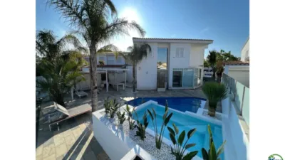 Chalet on Carrer Falconera photo 14