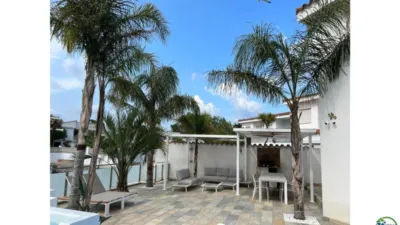 Chalet on Carrer Falconera photo 17