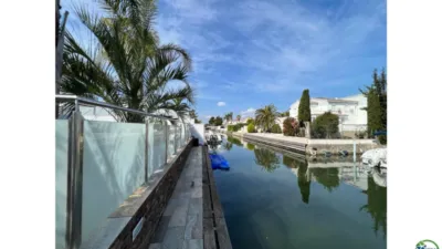 Chalet on Carrer Falconera photo 4