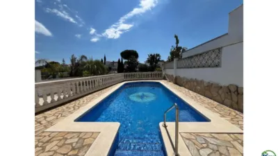 Chalet on Carrer de la Noguera photo 2