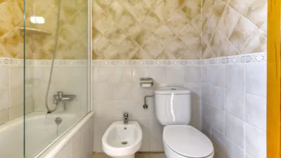 Apartment on Carrer de Pedro Calderón de la Barca photo 22