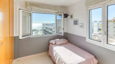 Apartment on Carrer de Pedro Calderón de la Barca photo 25