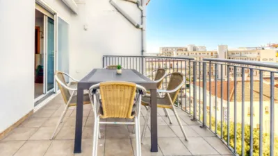 Apartment on Carrer de Pedro Calderón de la Barca photo 2