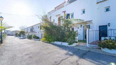 Chalet on Port Currican Street photo 24