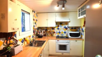 Chalet on Port Currican Street photo 4