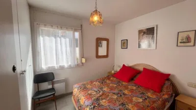 Apartment on Carles Fages Climent Street photo 17