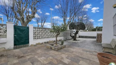 Chalet on Carrer del Montseny photo 4