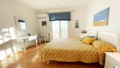 Chalet on Carrer d'Albacete photo 12
