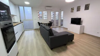 Piso en alquiler en Avinguda del General Avilés, cerca de Calle de Fórnoles, Sant Pau (Distrito Campanar. València Capital) de 1.200 €<span>/mes</span>