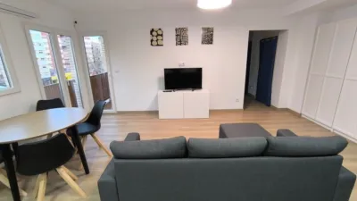 Piso en alquiler en Avinguda del General Avilés, cerca de Calle de Fórnoles, Sant Pau (Distrito Campanar. València Capital) de 1.200 €<span>/mes</span>