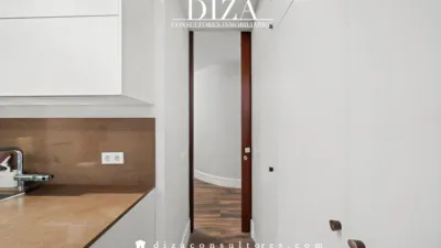 Apartment on Gravina Street photo 20