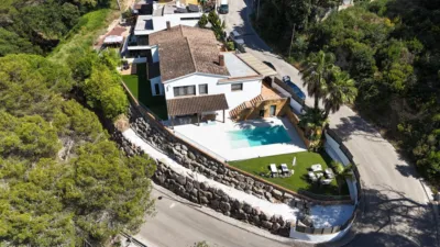 Chalet on Carrer de la Serrallarga photo 3