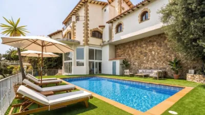 Chalet on Carrer del Riu Galligants photo 2
