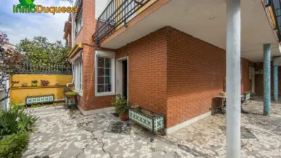 Casa pareada en venta en Calle Andrés Segovia, 33, cerca de Calle Agustín Lara, Zaidín-Vergeles (Distrito Zaidín. Granada Capital) de 595.000 €