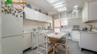 Casa pareada en venta en Calle Andrés Segovia, 33, cerca de Calle Agustín Lara, Zaidín-Vergeles (Distrito Zaidín. Granada Capital) de 595.000 €