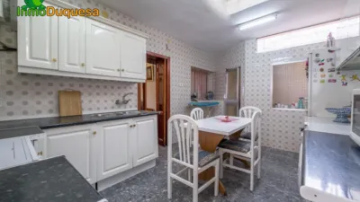 Casa pareada en venta en Calle Andrés Segovia, 33, cerca de Calle Agustín Lara, Zaidín-Vergeles (Distrito Zaidín. Granada Capital) de 595.000 €