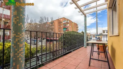 Casa pareada en venta en Calle Andrés Segovia, 33, cerca de Calle Agustín Lara, Zaidín-Vergeles (Distrito Zaidín. Granada Capital) de 595.000 €