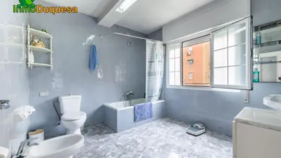 Casa pareada en venta en Calle Andrés Segovia, 33, cerca de Calle Agustín Lara, Zaidín-Vergeles (Distrito Zaidín. Granada Capital) de 595.000 €