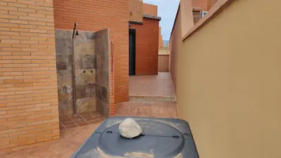 Chalet en venta en Calle Dinamarca, 2, Las Salinas (Distrito Núcleo Urbano. Roquetas de Mar) de 575.000 €