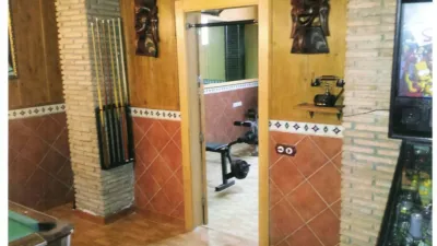 Chalet en venta en Calle Italia, cerca de Calle de Irlanda, Las Salinas (Distrito Núcleo Urbano. Roquetas de Mar) de 660.000 €