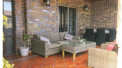 Chalet en venta en Calle Italia, cerca de Calle de Irlanda, Las Salinas (Distrito Núcleo Urbano. Roquetas de Mar) de 660.000 €