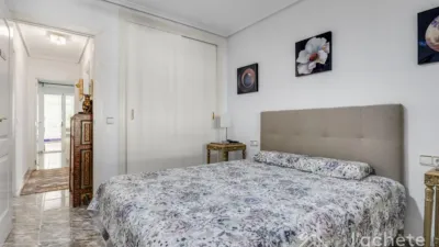 Apartment on Carrer Rafael Alberti photo 24