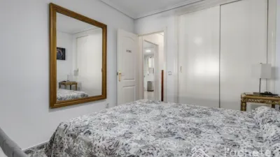 Apartment on Carrer Rafael Alberti photo 25