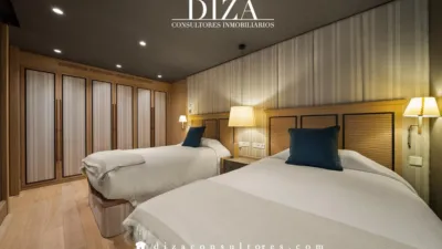 Apartment on Calle de Villanueva photo 32