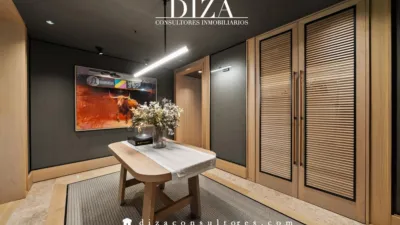 Apartment on Calle de Villanueva photo 43