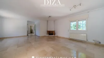 Chalet en alquiler en Avenida de la Victoria, cerca de Calle de Gerda Taro - Imagen 11