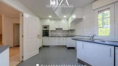 Chalet en alquiler en Avenida de la Victoria, cerca de Calle de Gerda Taro - Imagen 14