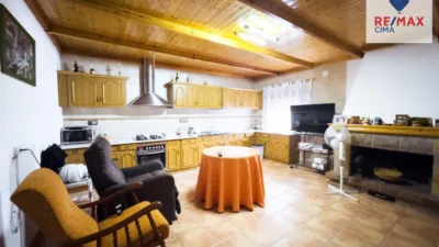 Chalet in Lugar del Baico, 40 photo 3