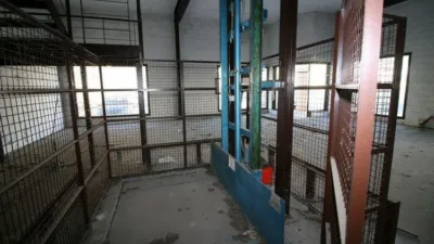 Nave industrial en alquiler en Calle Zagra, 11, Albolote de 2.000 €<span>/mes</span>