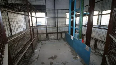 Nave industrial en alquiler en Calle Zagra, 11, Albolote de 2.000 €<span>/mes</span>