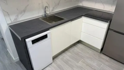 Piso en alquiler en Calle de Puentelarra, cerca de Avenida de Santa Eugenia - Imagen 32