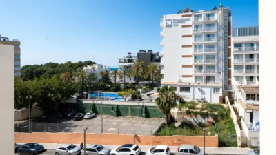 Apartment on Carrer de Saridakis photo 22