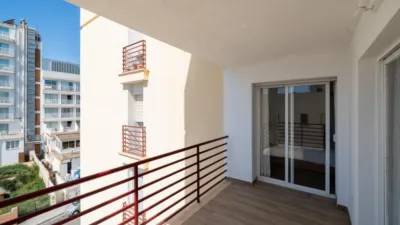 Apartment on Carrer de Saridakis photo 3