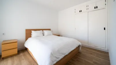 Apartment on Carrer de Saridakis photo 9