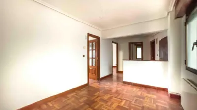 Piso en venta en Calle de Galizia, Ariz-Soloarte (Basauri) de 200.000 €
