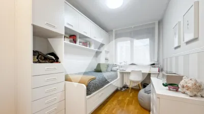 Piso en venta en Avenida del Camino de Santiago, Las Tablas (Distrito Fuencarral-El Pardo. Madrid Capital) de 659.900 €