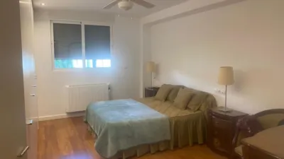 Chalet en alquiler en Urbanització los Lagos, cerca de Calle de los Girasoles, Alginet de 3.500 €<span>/mes</span>