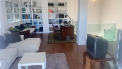 Chalet en alquiler en Urbanització los Lagos, cerca de Calle de los Girasoles, Alginet de 3.500 €<span>/mes</span>