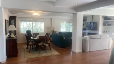 Chalet en alquiler en Urbanització los Lagos, cerca de Calle de los Girasoles, Alginet de 3.500 €<span>/mes</span>