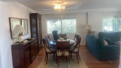 Chalet en alquiler en Urbanització los Lagos, cerca de Calle de los Girasoles, Alginet de 3.500 €<span>/mes</span>