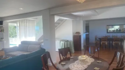 Chalet en alquiler en Urbanització los Lagos, cerca de Calle de los Girasoles, Alginet de 3.500 €<span>/mes</span>